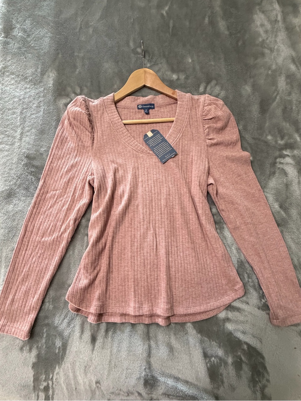 Democracy Ribbed V-Neck Long Sleeve Top in Dusty Rose